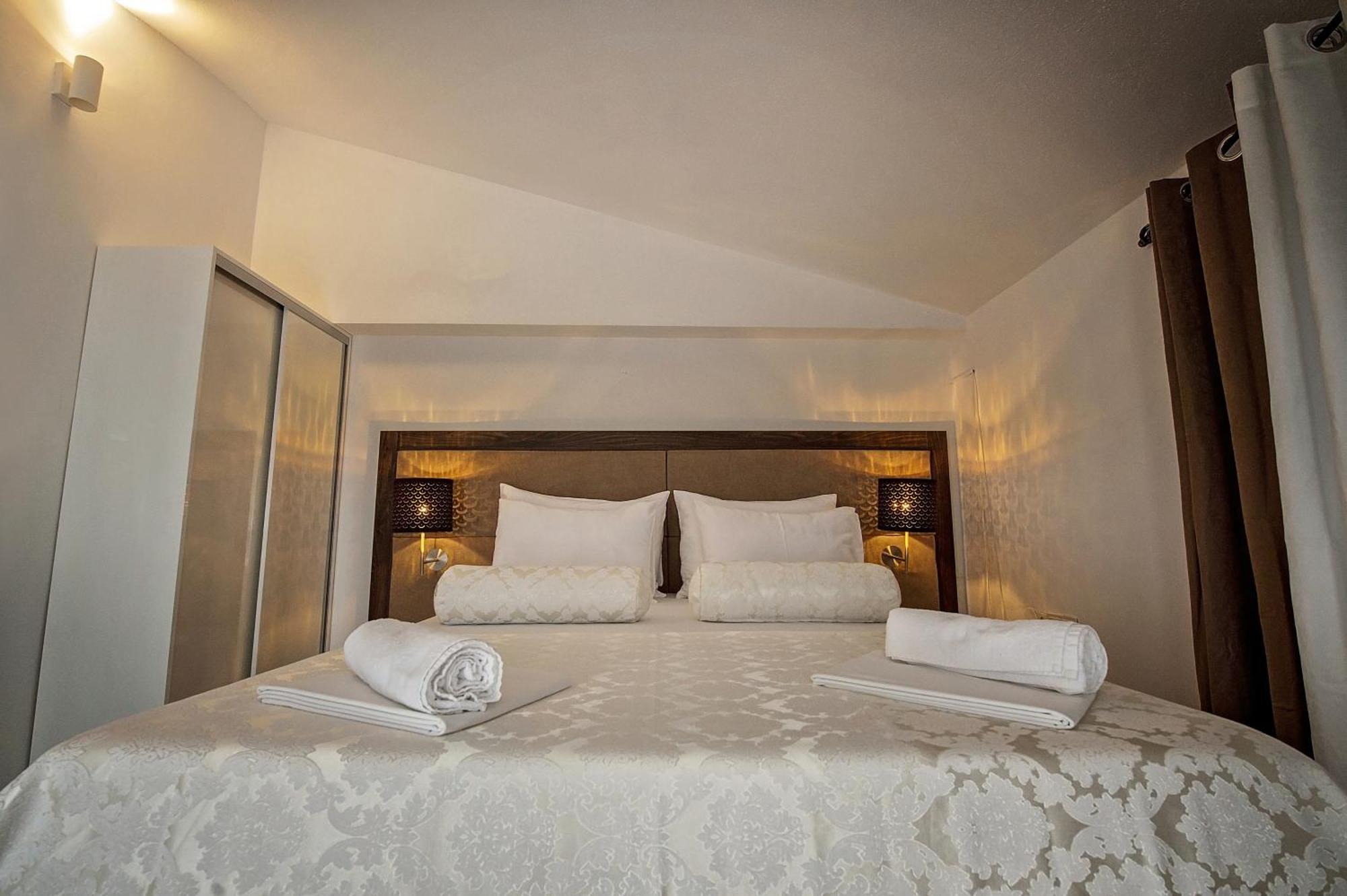 Seaside Apartments With A Swimming Pool Zecevo Rtic, Rogoznica - 8366 Room photo